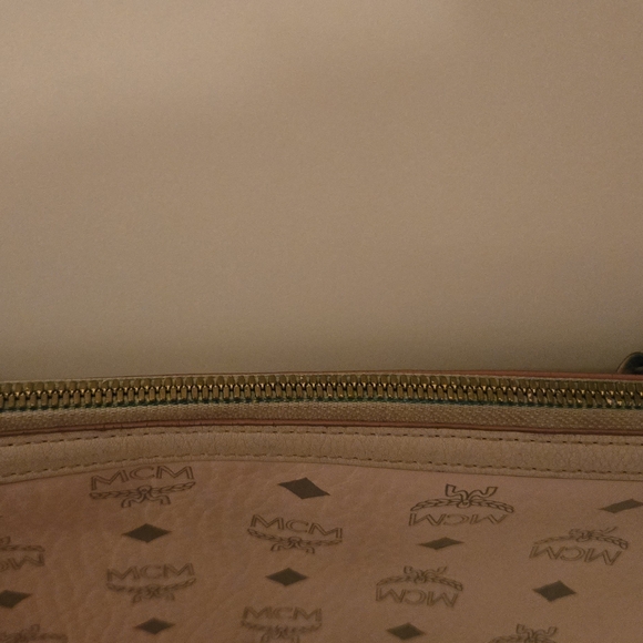 MCM Pink Monogram Shoulder Bag - Picture 2 of 4